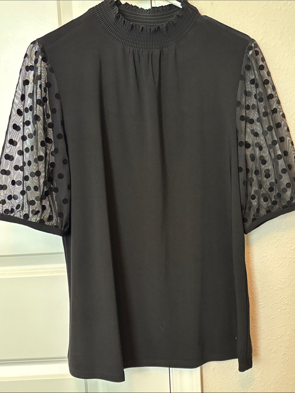 Anne Klein  Puff Sleeve Dot Mesh blouse size L